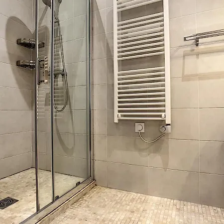 Apartment Nestor&jeeves - Cozy Maccarani - Center, Close Sea Nice