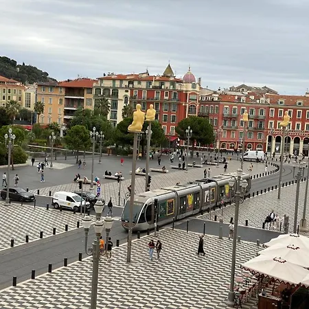 Apartment Massena Square View 2 Min To The & The Old Town