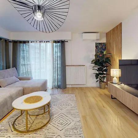 Cosy, 1 Bedroom Near Port Nice
