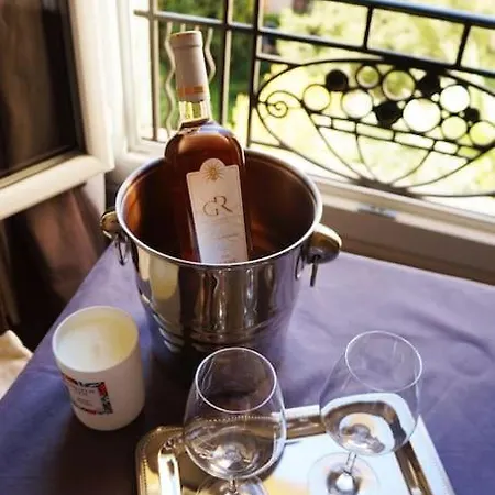 Apartamento Charming Overlooking A Beautiful Garden