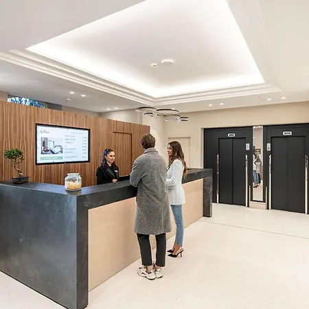 Hotell Apollinaire 4*