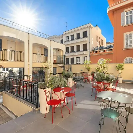 Apollinaire Hotell 4*