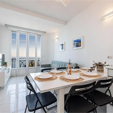 Sea View - 2 Bdr Promenade Des Appartement *