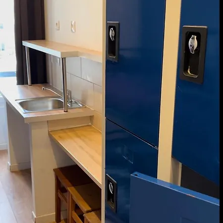 Lyonnais Hostal Niza