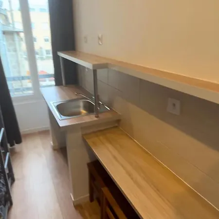 Hostel Lyonnais *