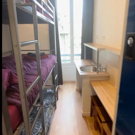 Hostel Lyonnais