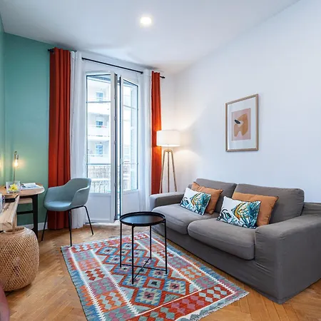 Cosy 1 Bdr Near Garibaldi Square Apartment *