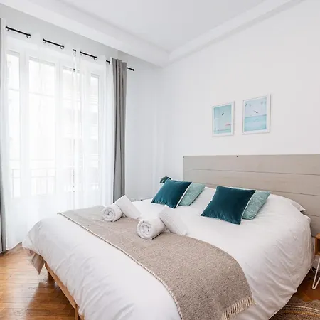 Cosy 1 Bdr Near Garibaldi Square Apartment *