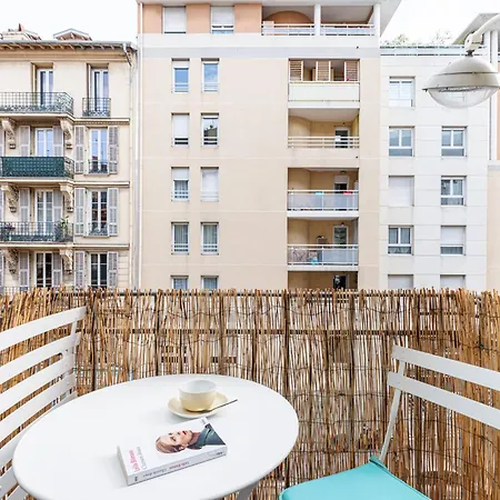 Cosy 1 Bdr Near Garibaldi Square