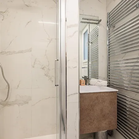 Sea View - 2 Bdr Promenade Des