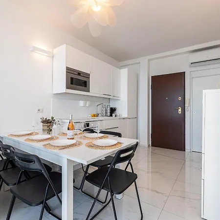 Sea View - 2 Bdr Promenade Des