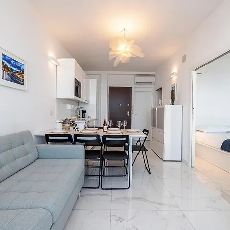 Apartment Sea View - 2 Bdr Promenade Des
