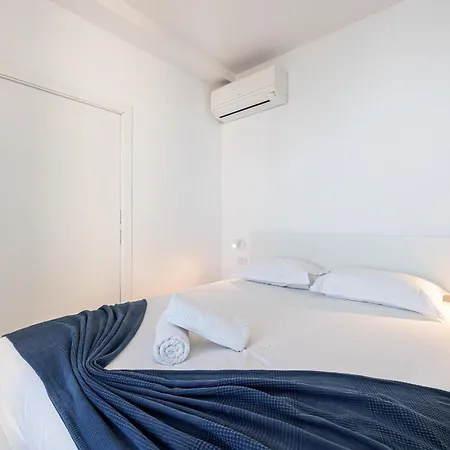 Sea View - 2 Bdr Promenade Des Apartment