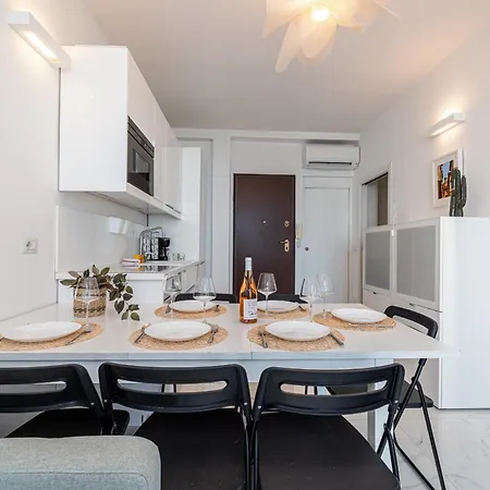 Sea View - 2 Bdr Promenade Des