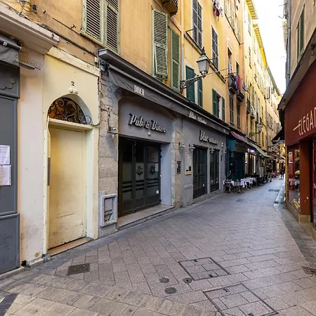 Large 3 Bdr Old Town - Ac Apartment *