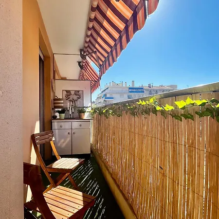 Cosy, 1 Bedroom Near Port Apartment Nice