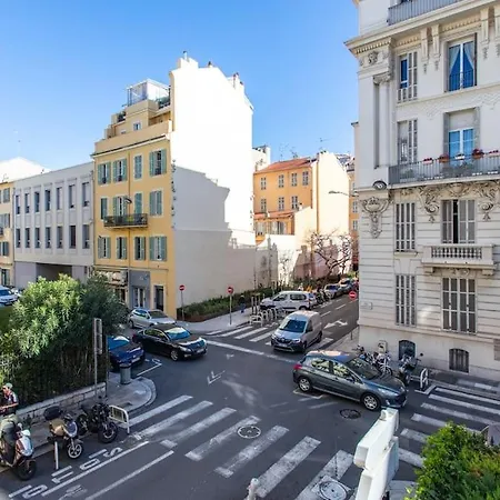 #22 Emma 2bdr Balcony Center Town 2mins Tramway
