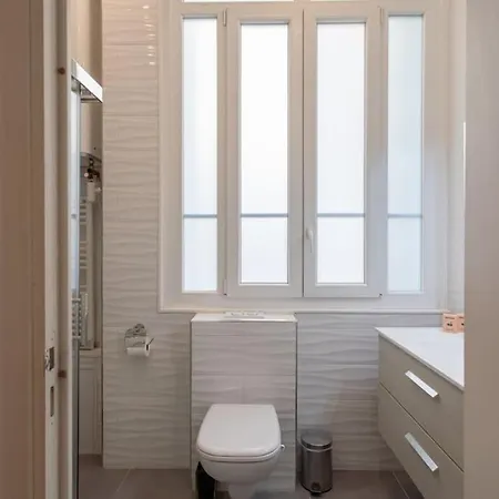 Apartment #22 Emma 2bdr Balcony Center Town 2mins Tramway Nice