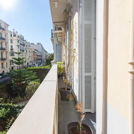 #22 Emma 2bdr Balcony Center Town 2mins Tramway * Nice