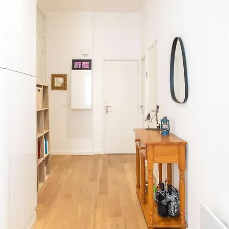 #22 Emma 2bdr Balcony Center Town 2mins Tramway