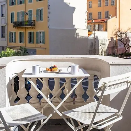 #22 Emma 2bdr Balcony Center Town 2mins Tramway *