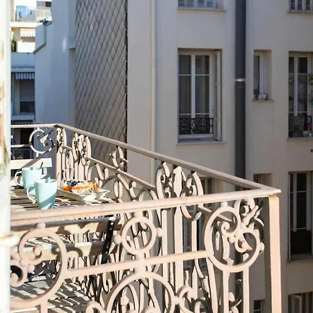 #21 2 Bdr Balconies 10 Mins Walk To Sea 5mins To Tram Apartment *