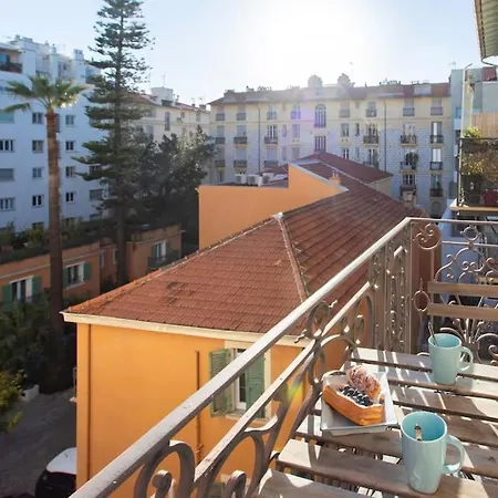 Apartment #21 2 Bdr Balconies 10 Mins Walk To Sea 5mins To Tram *