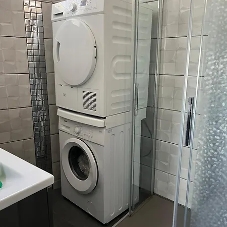 Gorgeous 2 Bedrooms Apartment