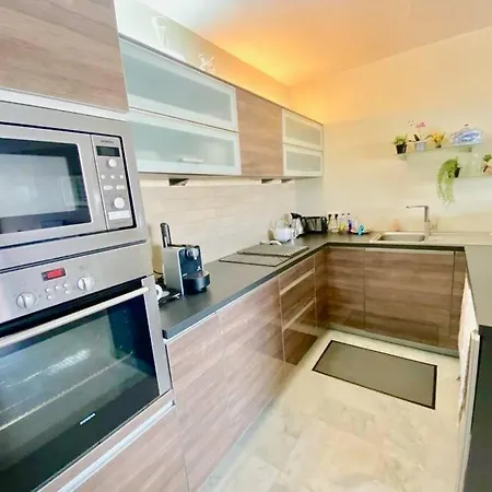 Terrasse , , La Piscine Appartement
