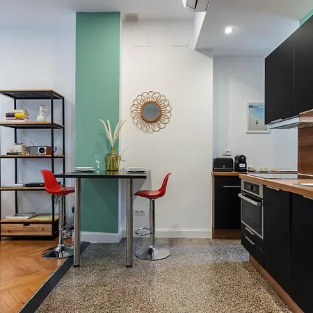 Apartment Cosy 1 Bdr Near Garibaldi Square