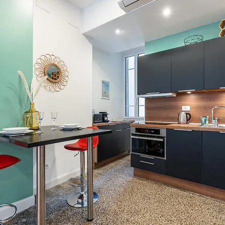 Cosy 1 Bdr Near Garibaldi Square *