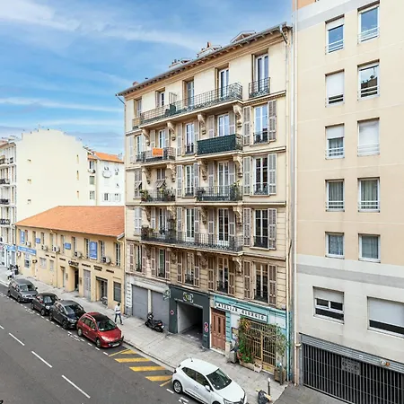 Apartment Cosy 1 Bdr Near Garibaldi Square