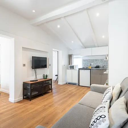 Ultra 2 Bdr - Rue De France Apartment
