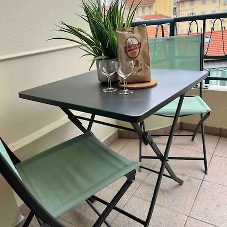 Apartment Centre De A 200m De La