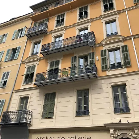 Stylish One Bedroom In Port *