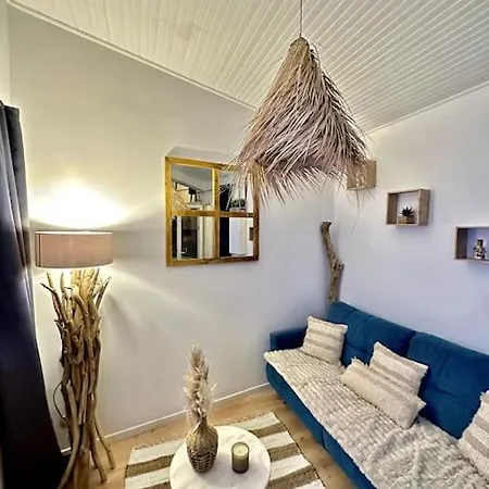 Apartman La Taniere Du Bois Flotte Nizza