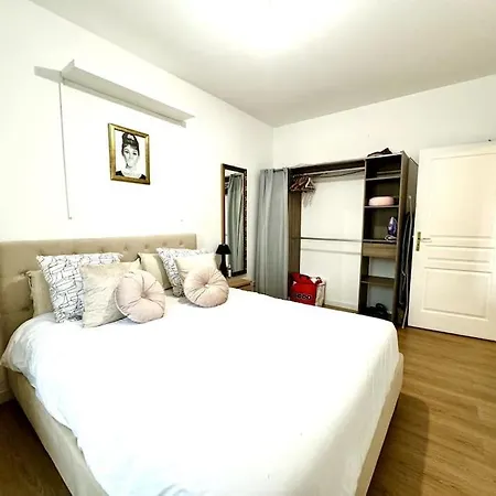 Lumineux Deux Pieces Apartment
