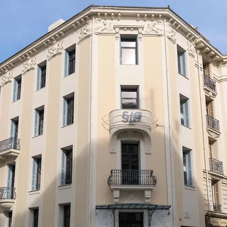 Slo Hostel *