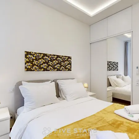 Apartment Gold Fshh