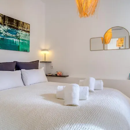Charming House, Large Private Terrace, Air Conditioning - 