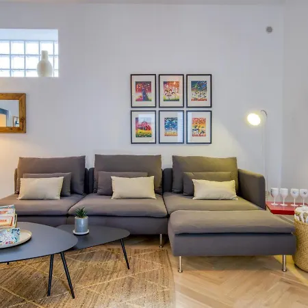 Charming House, Large Private Terrace, Air Conditioning - 