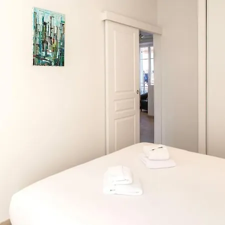 #21 2 Bdr Balconies 10 Mins Walk To Sea 5mins To Tram Apartment