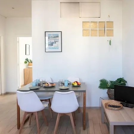 #21 2 Bdr Balconies 10 Mins Walk To Sea 5mins To Tram