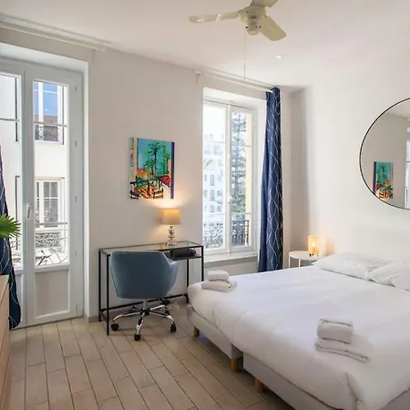 Apartment #21 2 Bdr Balconies 10 Mins Walk To Sea 5mins To Tram Nice