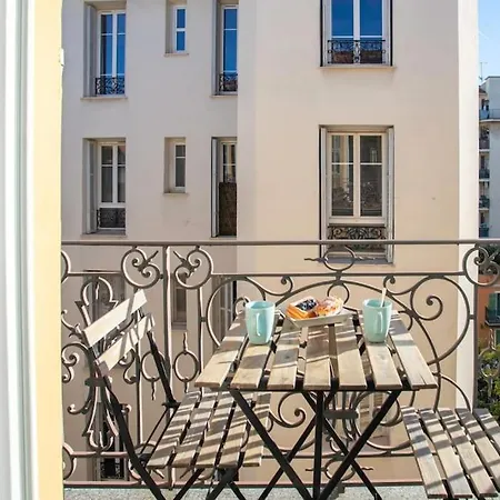 Apartment #21 2 Bdr Balconies 10 Mins Walk To Sea 5mins To Tram