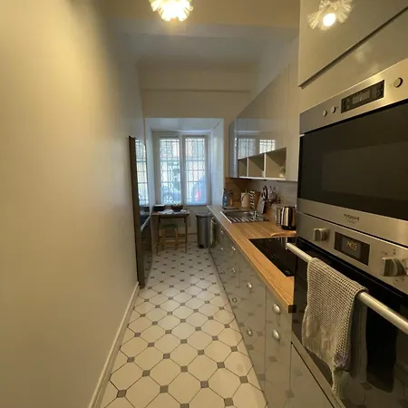 A 1 Min De La Apartment