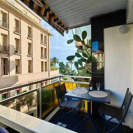 Royal Lux Seaview By Guys * Nice