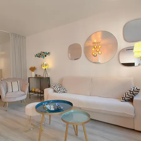 Royal Lux Seaview By Guys