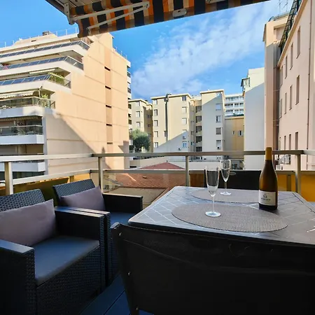 Royal Lux Seaview By Guys * Nice