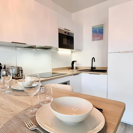 Apartment Royal Lux Seaview By Guys Nice